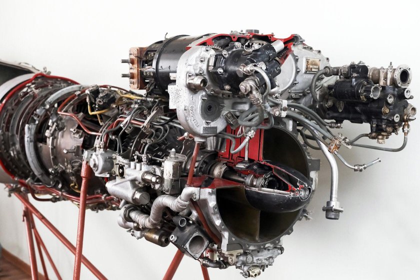 Газотурбинный двигатель