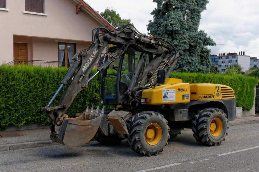 Mecalac 12mxt