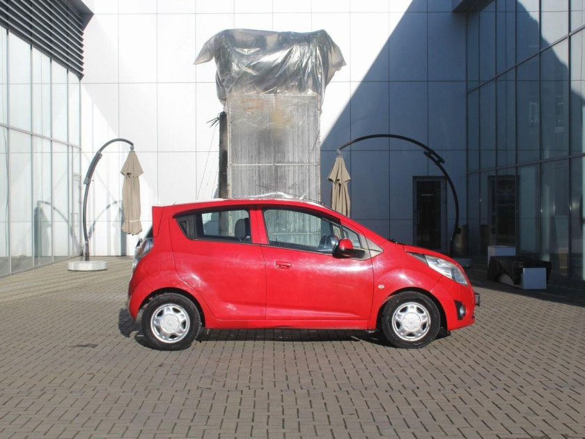 Chevrolet spark m 300