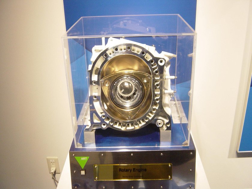 Ванкель роторный двигатель