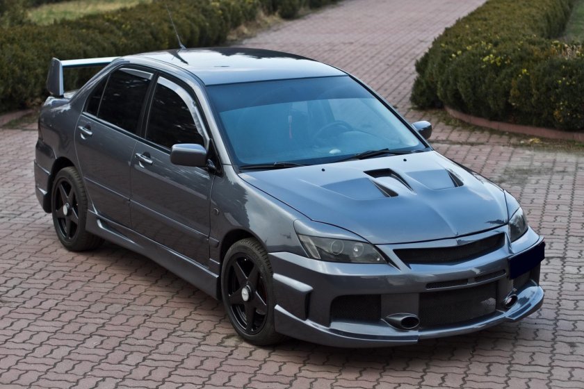 Mitsubishi Lancer 9