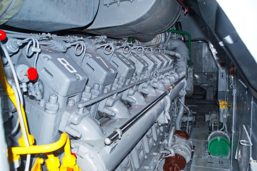 Дизель тепловоза 2тэ116