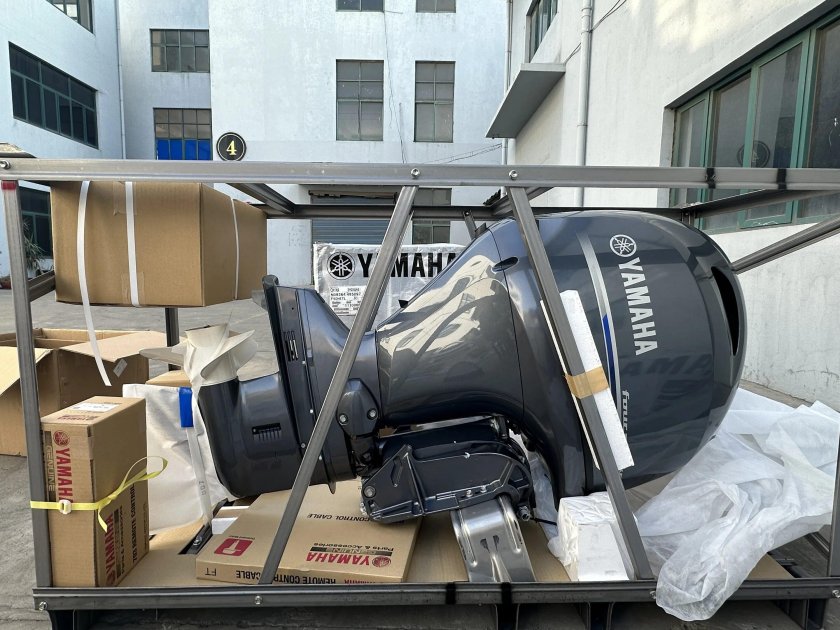 Подвесной лодочный мотор yamaha