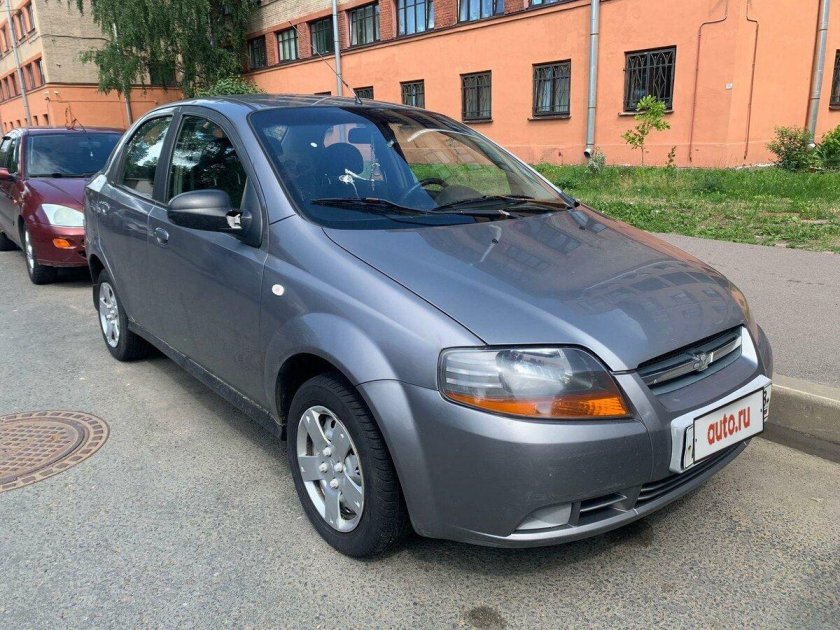 Авео 2005 седан