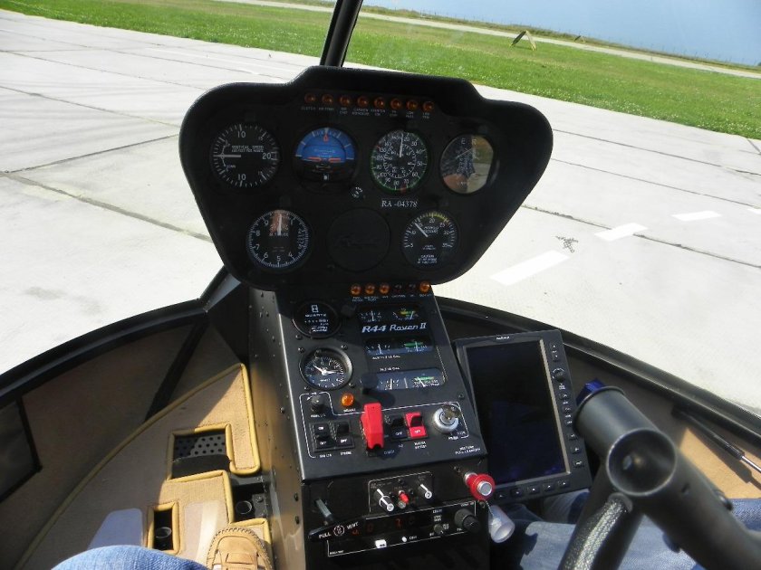 Вертолёт Робинсон 44 салон