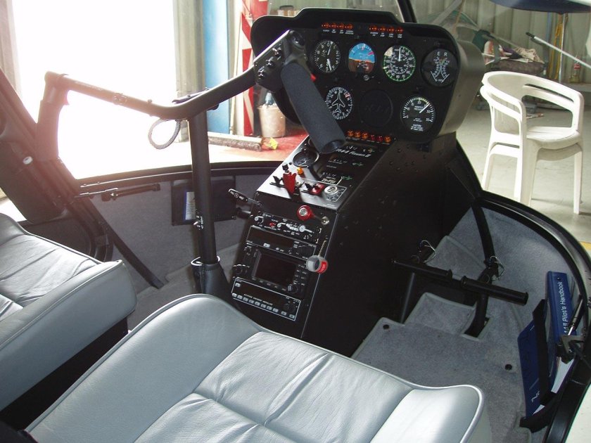Robinson r44 Cockpit
