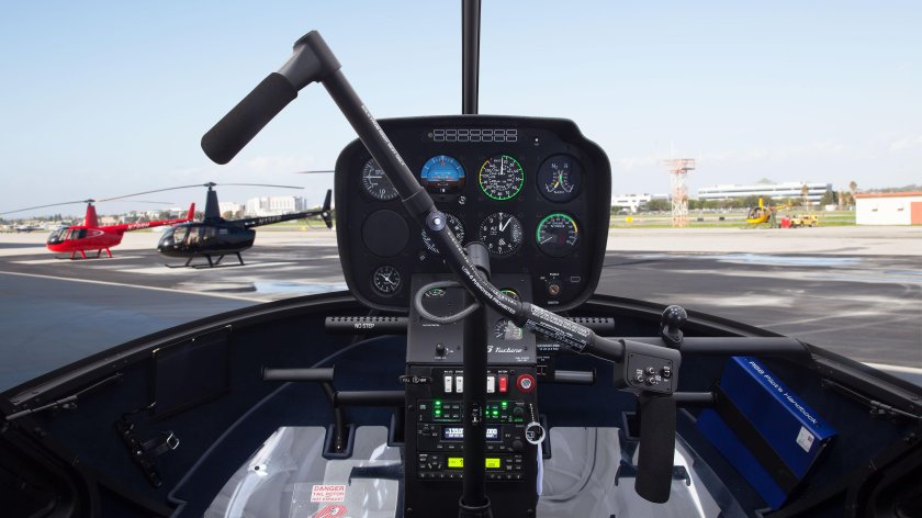 Robinson r66 кабина