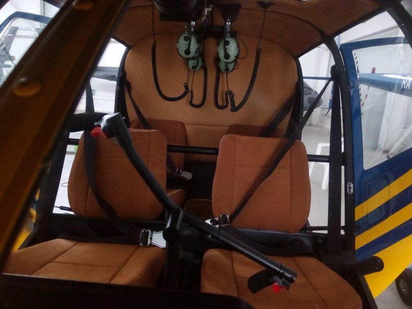 Кабина вертолета Robinson r44