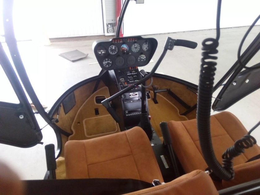 Вертолет Robinson r44 салон