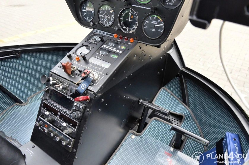 Robinson r44 кабина