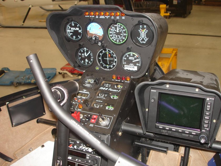 Robinson r44 кабина