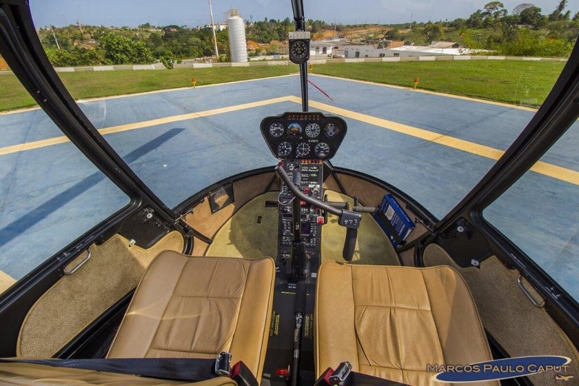 Вертолёт Робинсон 44