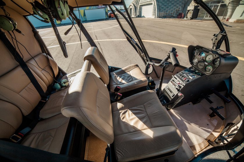 Робинсон 66 кабина