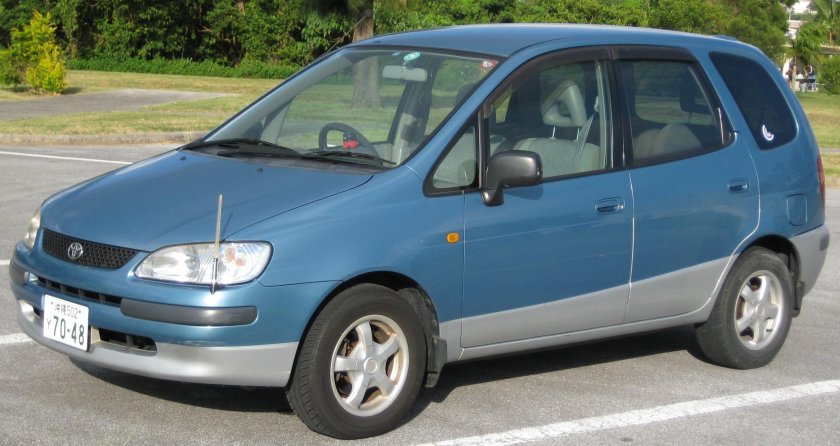 Toyota Spacio 1997