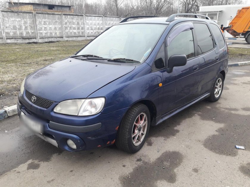 Тойота Спасио 1997