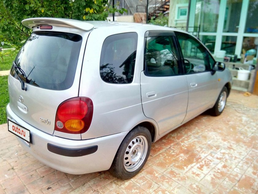 Toyota Corolla Spacio 1997
