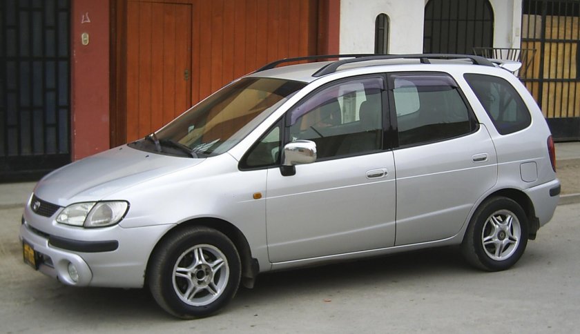 Toyota Corolla Spacio 2001