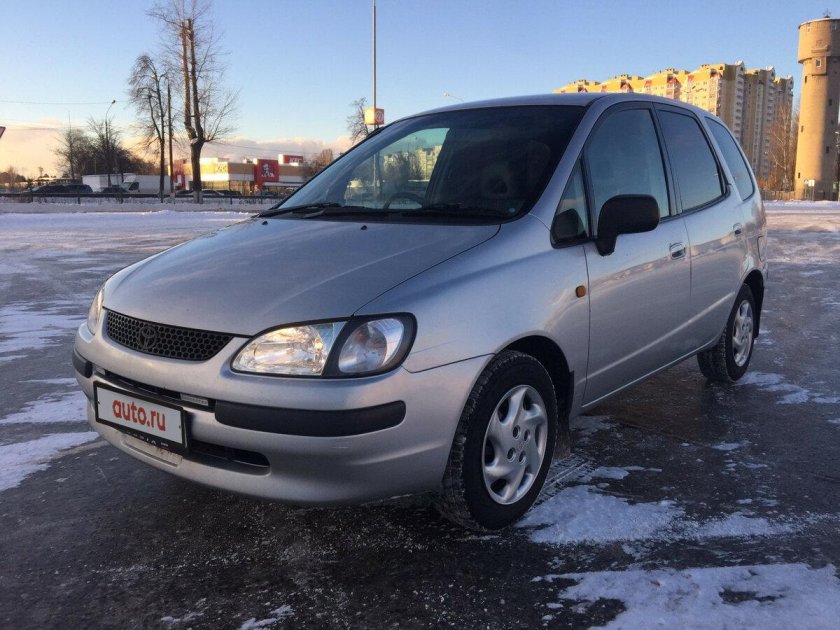 Toyota Corolla Spacio 1997