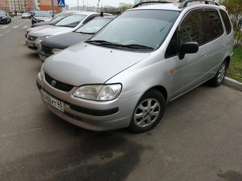 Toyota Corolla Spacio 1997