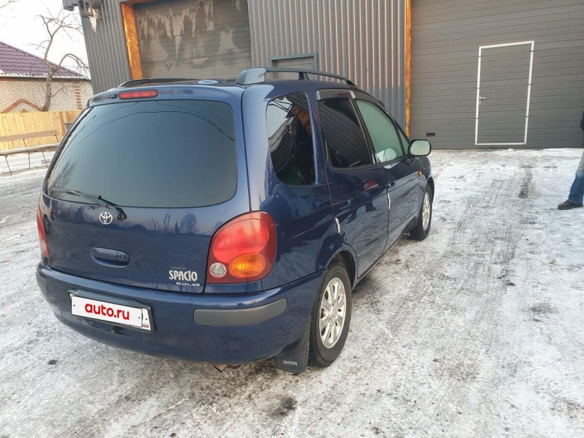 Toyota corolla vi (e90)