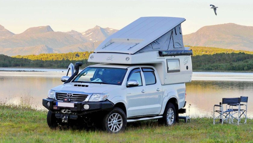 Toyota Hilux Expedition v1 Camper