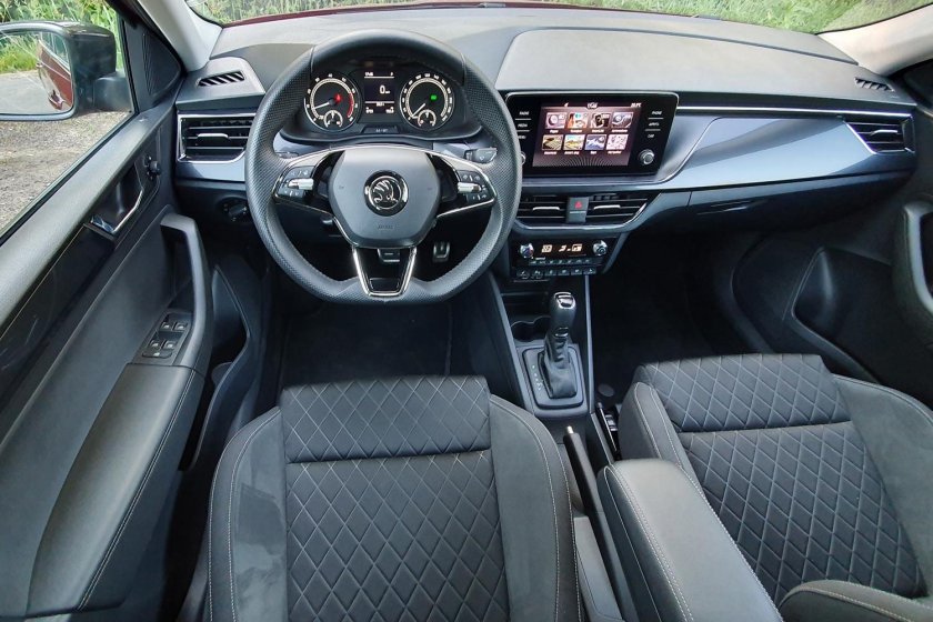 Шкода Рапид 2022 салон