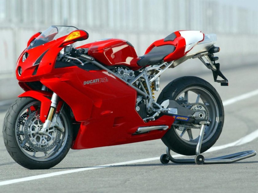 Ducati 749