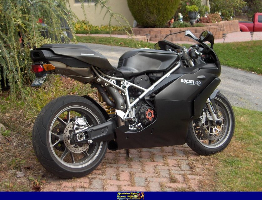 Ducati 749