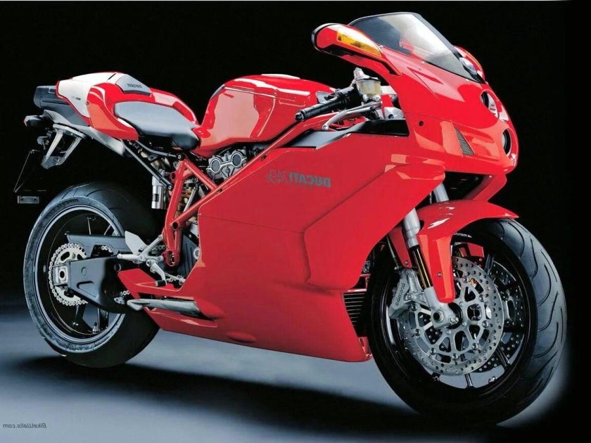 Мотоцикл Ducati 749s