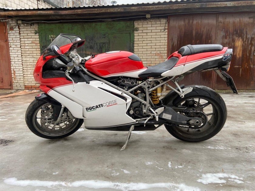 Ducati 749
