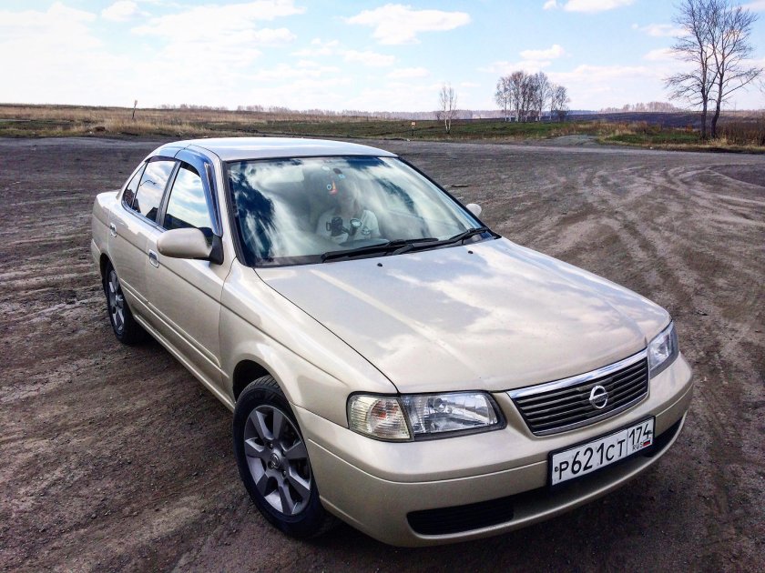 Nissan Sunny 2003