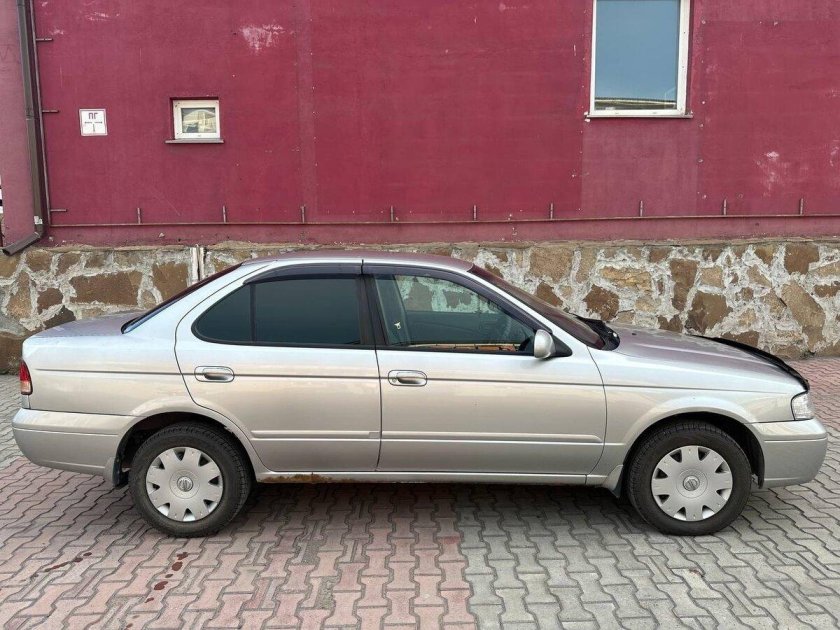Nissan Sunny b15