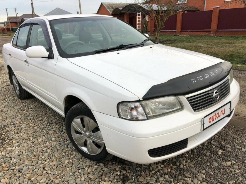Nissan Sunny 2003