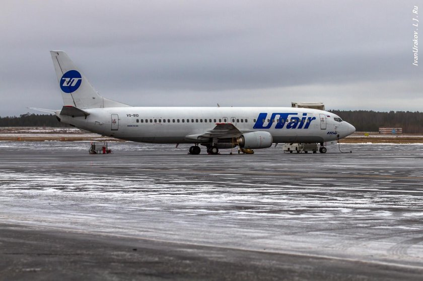 UTAIR 737