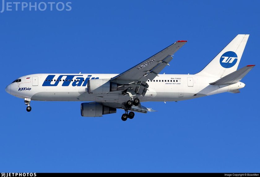 Самолёт Боинг 737-400 ЮТЭЙР