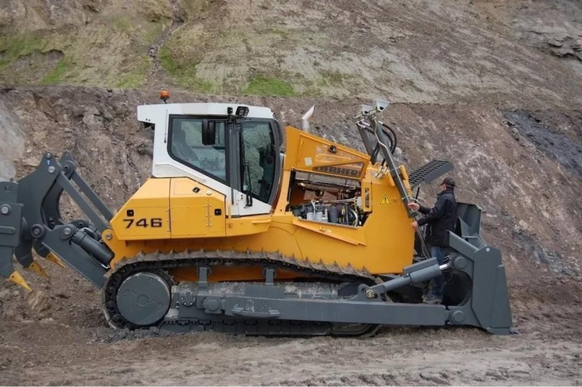 Либхер 756 бульдозер