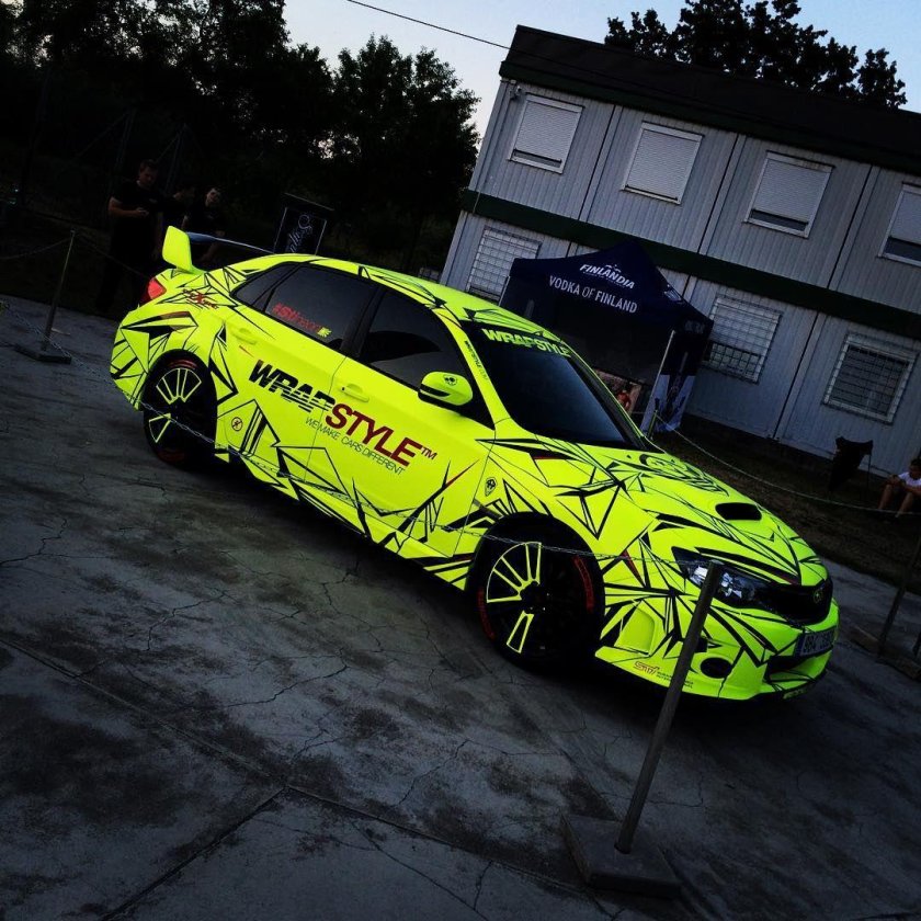 Subaru WRX STI винил