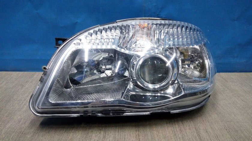 Фара Шевроле Нива 2004