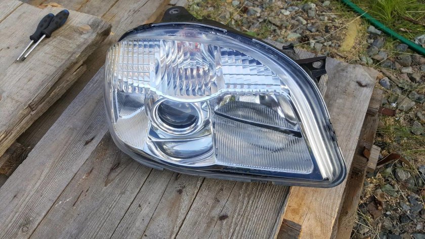 Фара Нива Шевроле