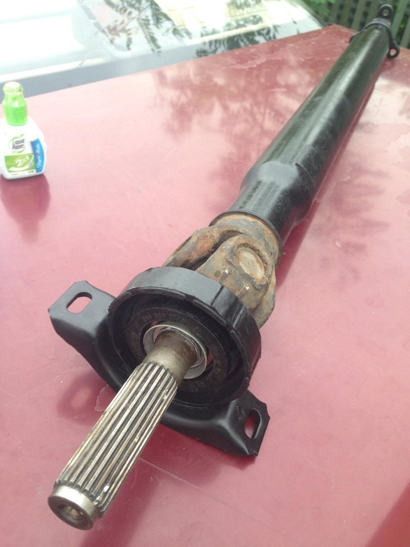 Подвесной подшипник Мерседес 124