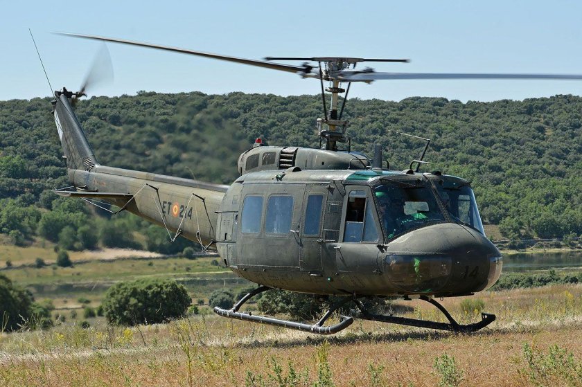 Uh 1 вертолет