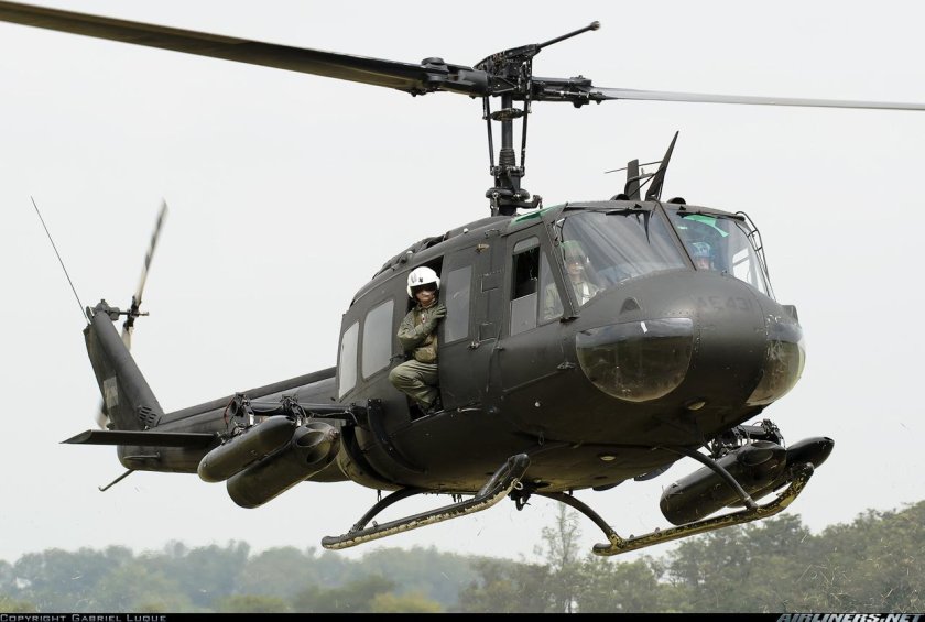 Вертолёт uh-1 "ирокез"