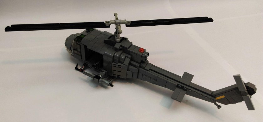 Лего вертолёт uh1