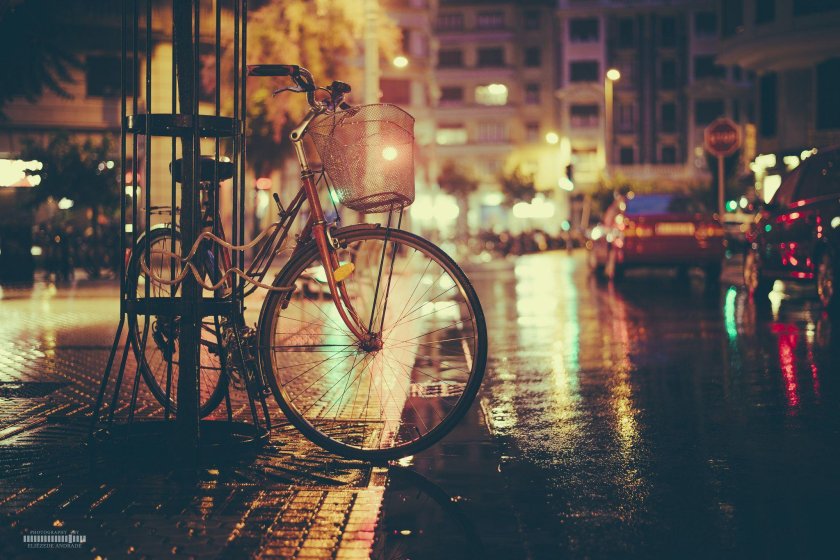 Велосипед в городе