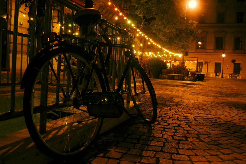 Велосипед вечером