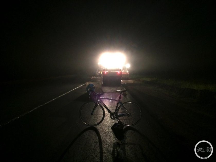 Велосипедист ночью