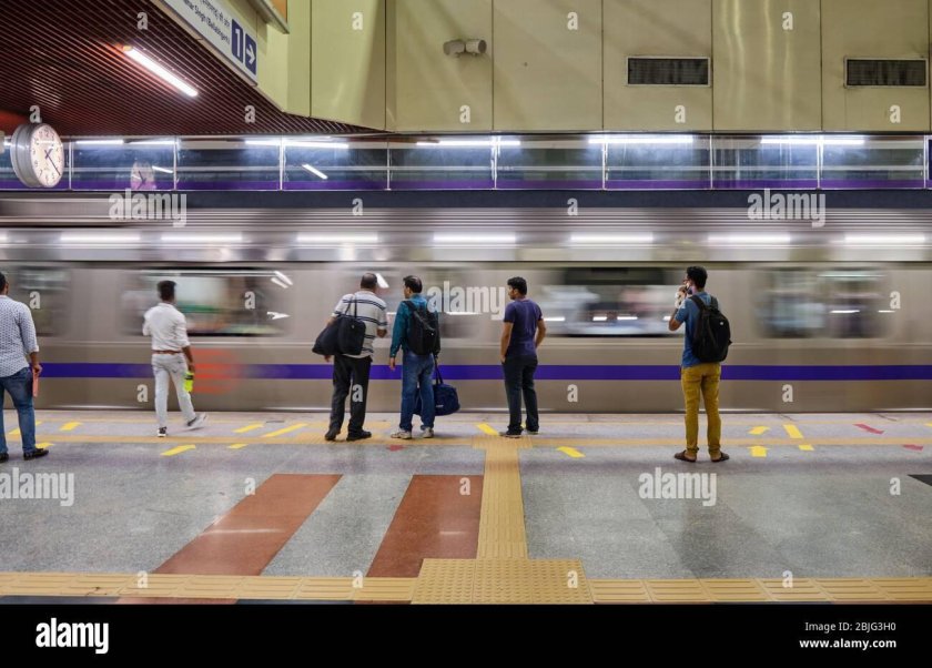 Аэропорт Дели в Индии метро станция