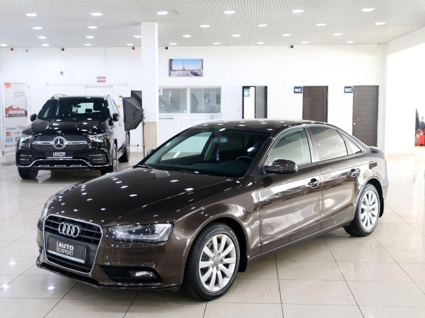 Серебристый Audi a6 IV (c7) 2.0 CVT (180 Л.С.)