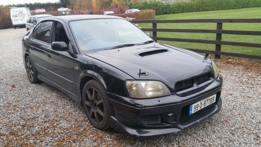 Subaru Legacy b4