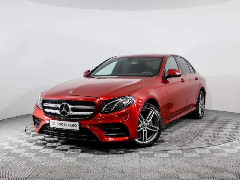 Мерседес e 220 2019 красная